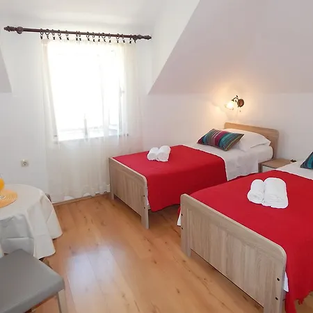 市中心公寓酒店 *