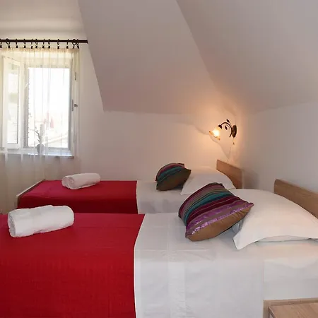 Center Apartman *